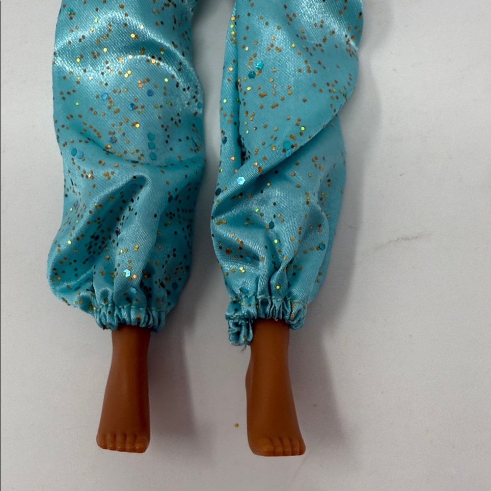 Disney Princess Jasmine Barbie Doll in Sparkling Aqua Outfit 11 “. (No Shoes) - Picture 6 of 8